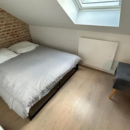 Le White Apartment
